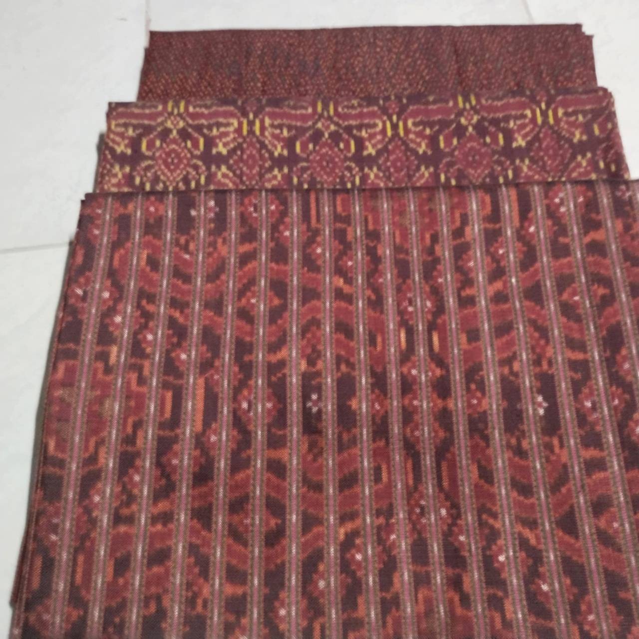 ผ้าไหมมัดหมี่ทอสไลด์ลาย สีธรรมชาติ