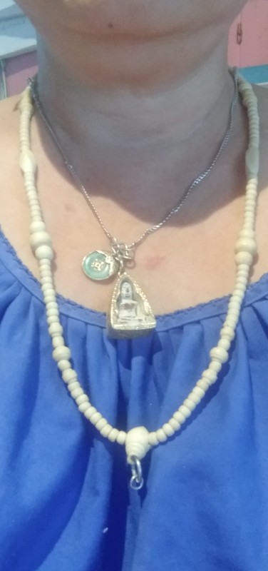 สร้อยคองาช้าง ของเก่า สวยงาม