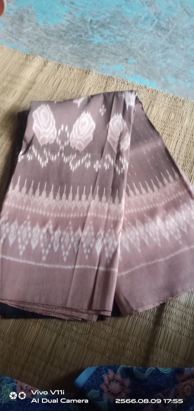 ลายดอกบัวสีชมพู