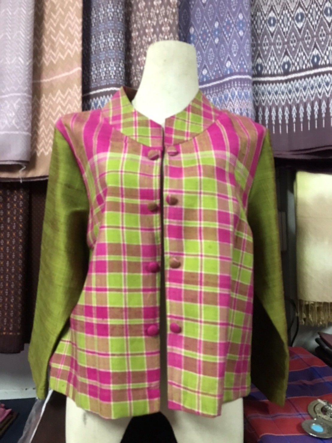 เสื้อคลุม ไหมเก่า อัดกาว