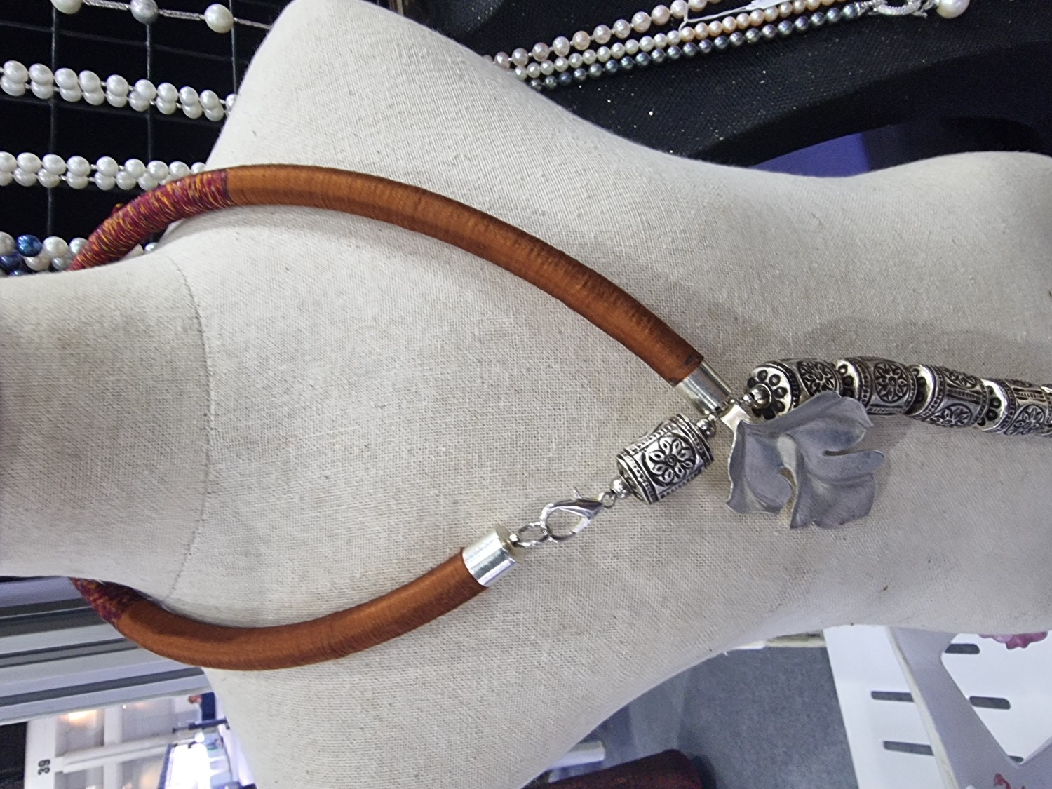 สร้อยไหมพู่ปะคำ