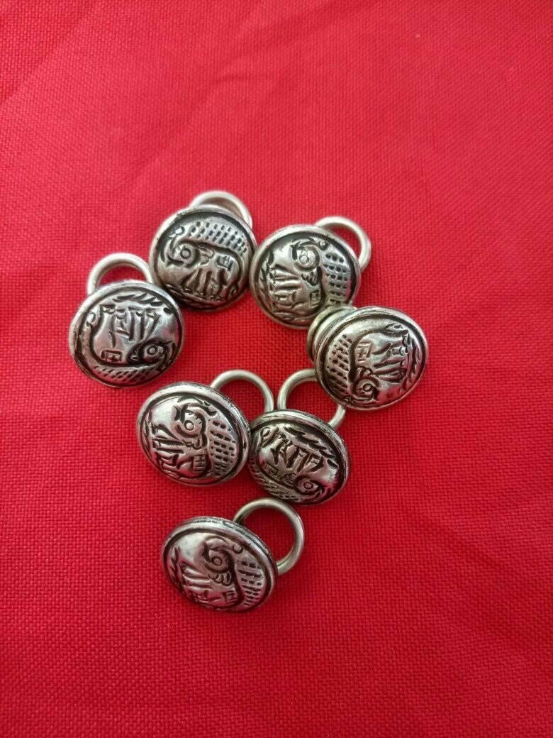 กระดุมช้างเงินเเท้