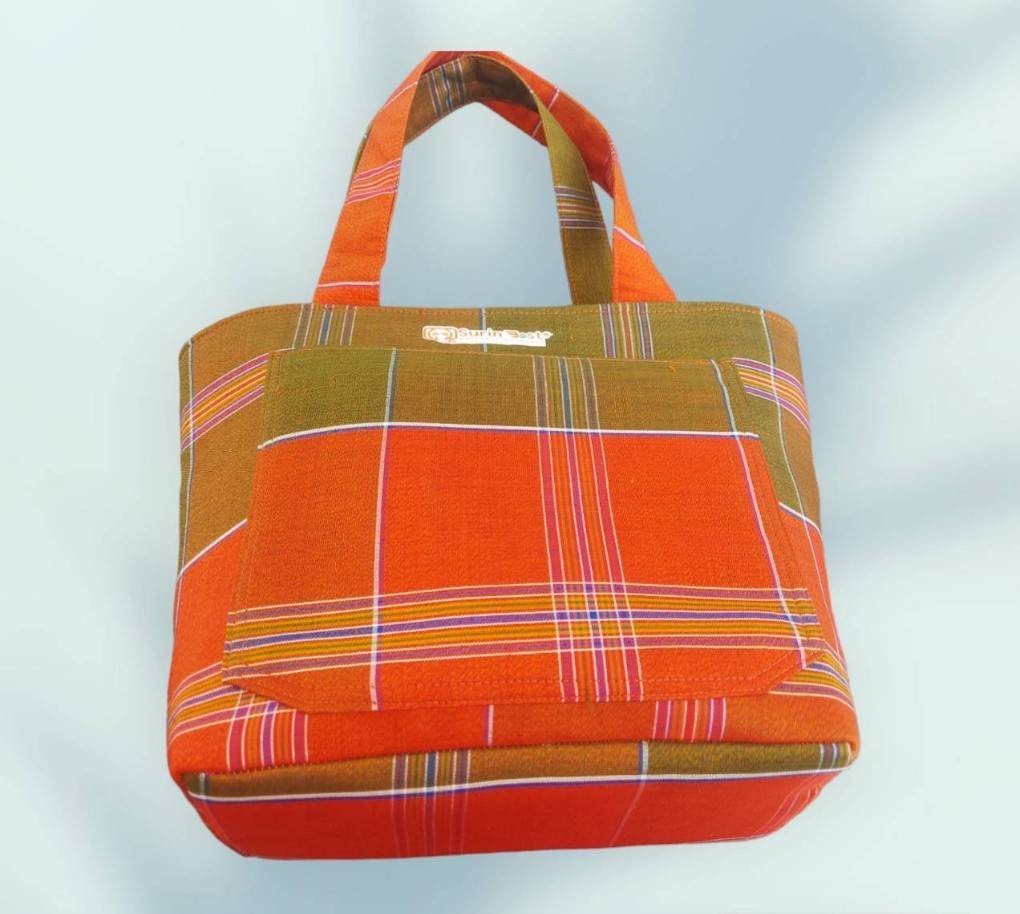 กระเป๋าผ้าไหมลายสโหร่ง ทรง เอ