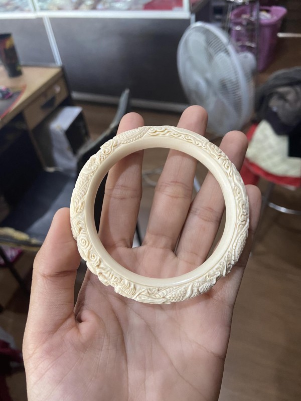 กำไลงาแกะลายมังกร