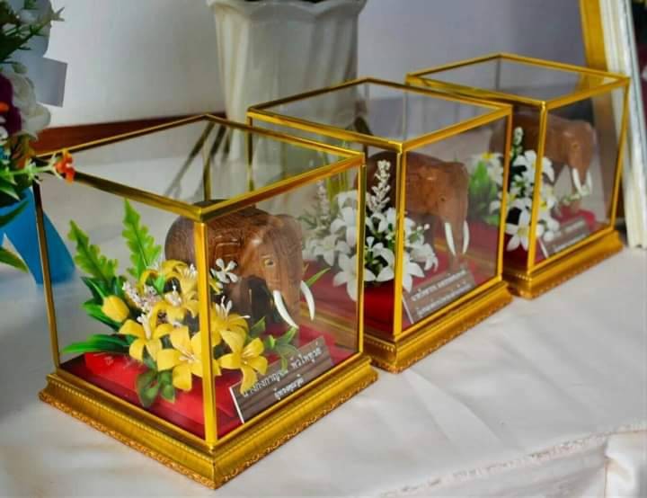 ช้างไม้ของที่ระลึก