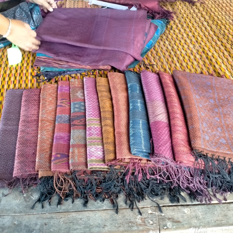 ผ้าไหมมัดหมี่