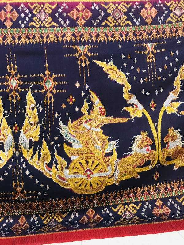 ผ้าไหม เขียนทอง