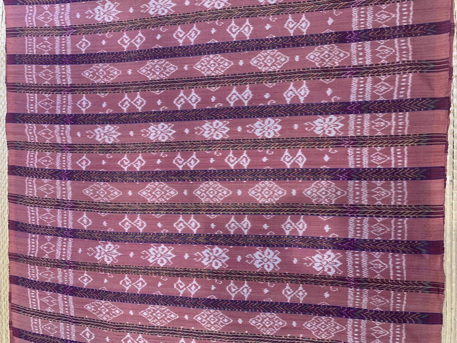 ผ้ามัดหมีดอกรักราชกัญญาฯ