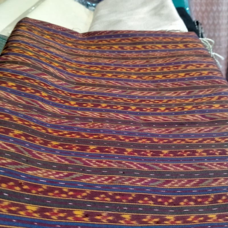 ดาวรุ่งไหมไทย(กลุ่มทอผ้าใหม บ้านนะไซร์)