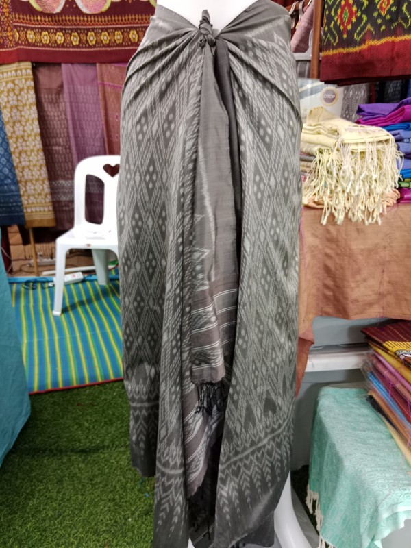 ผ้าไหมมัดหมี่ลาย