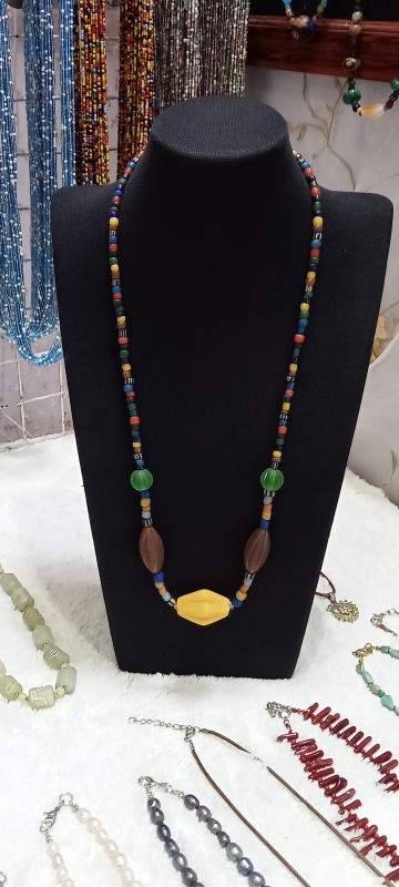 สร้อยคอลูกปัดใต้