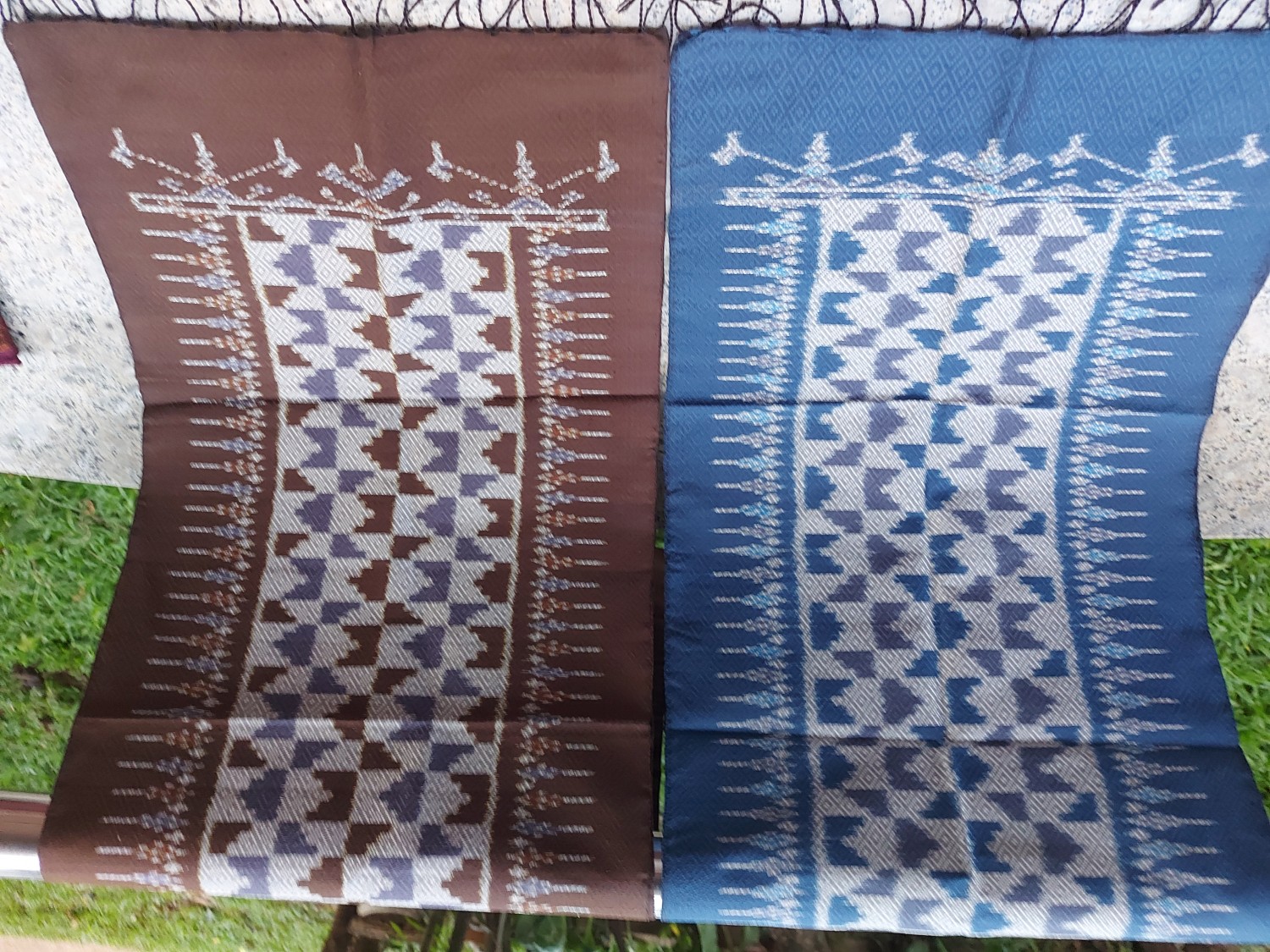 ผ้าพันคอลายลูกแก้ว(สีน้ำเงิน)