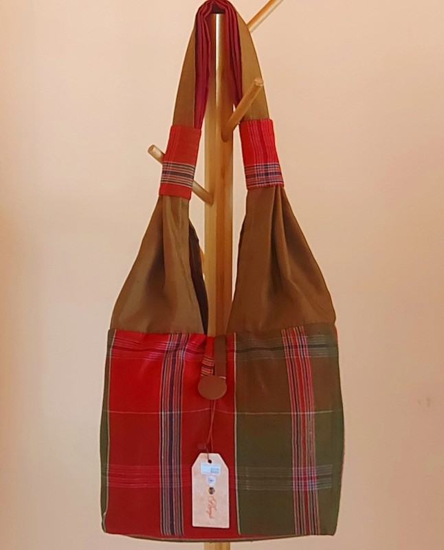 ย่ามผ้าไหมทอมือลายสโหร่งโบราณ