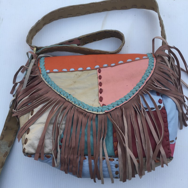 กระเป๋าหนังทำมือ