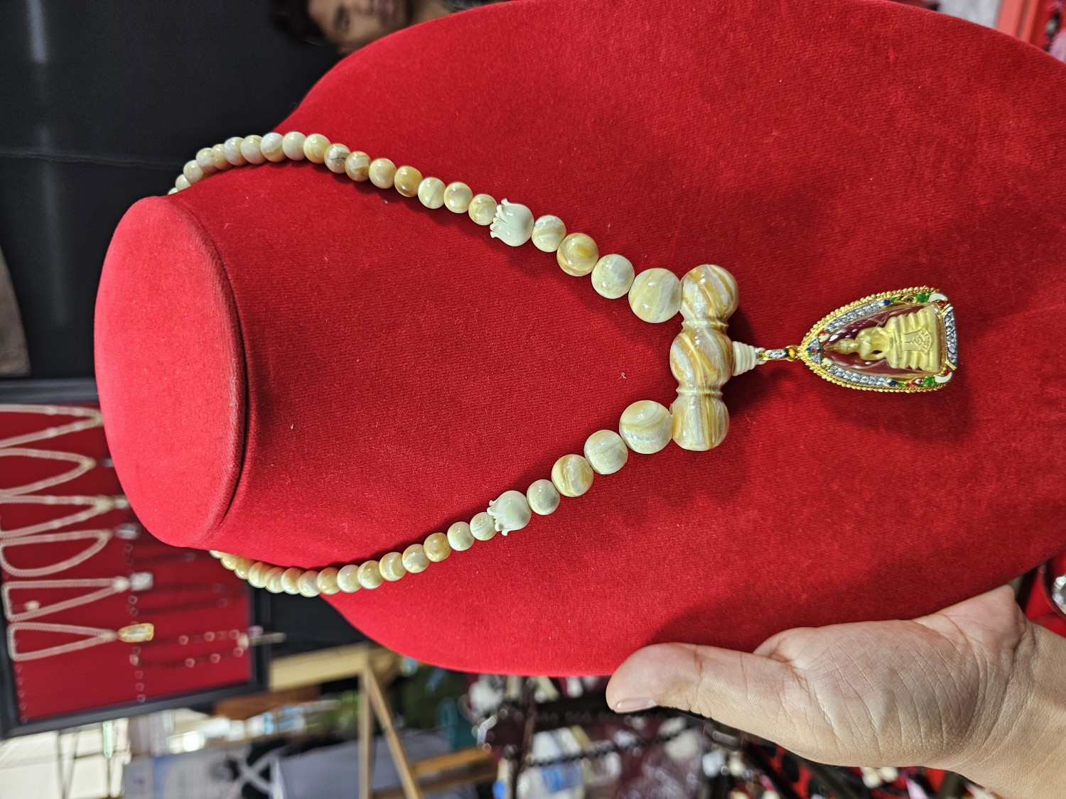 สร้อยฟันช้าง