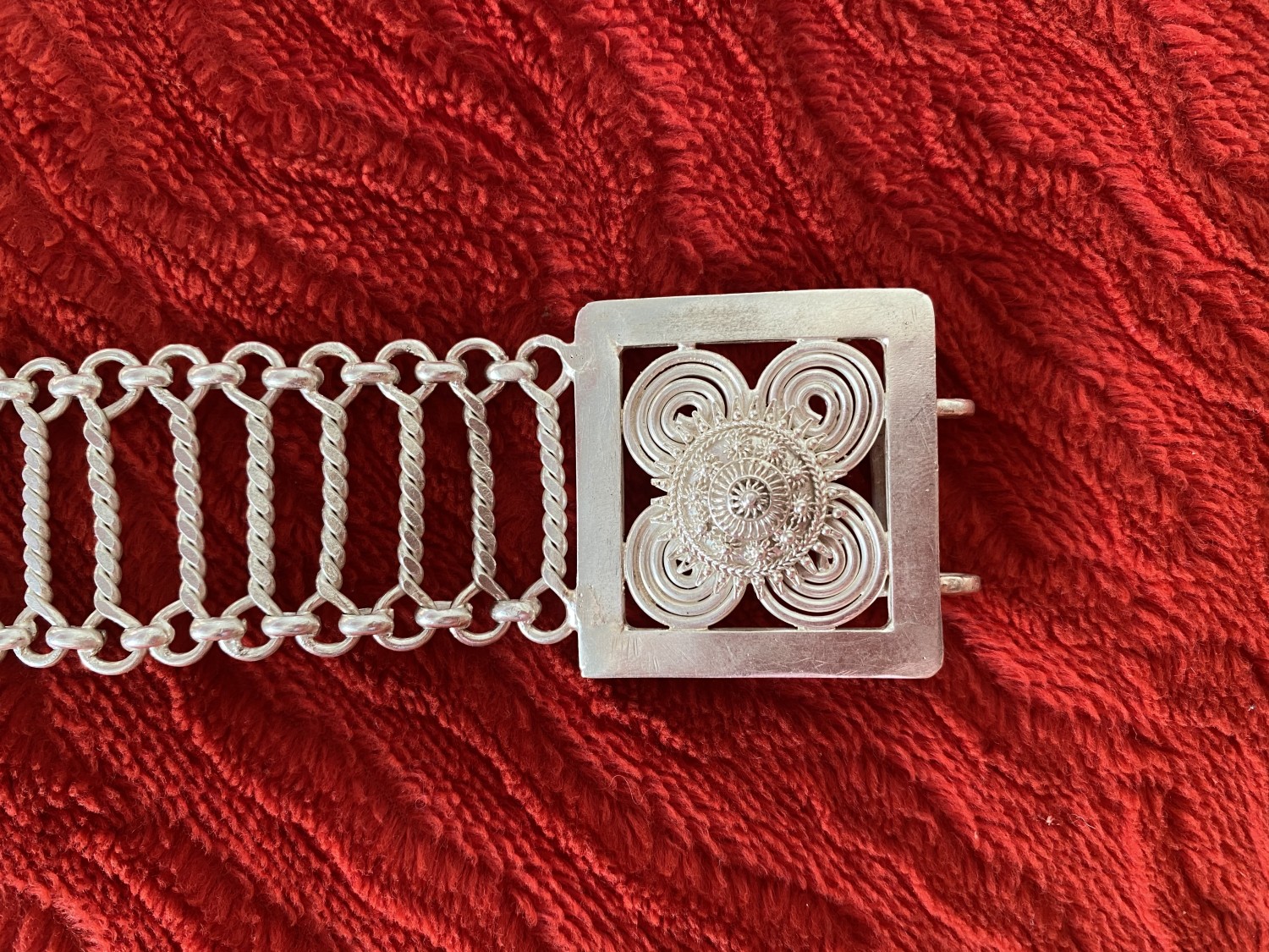 เข็มขัดระนาดโบราณหัวดอกตะเกา