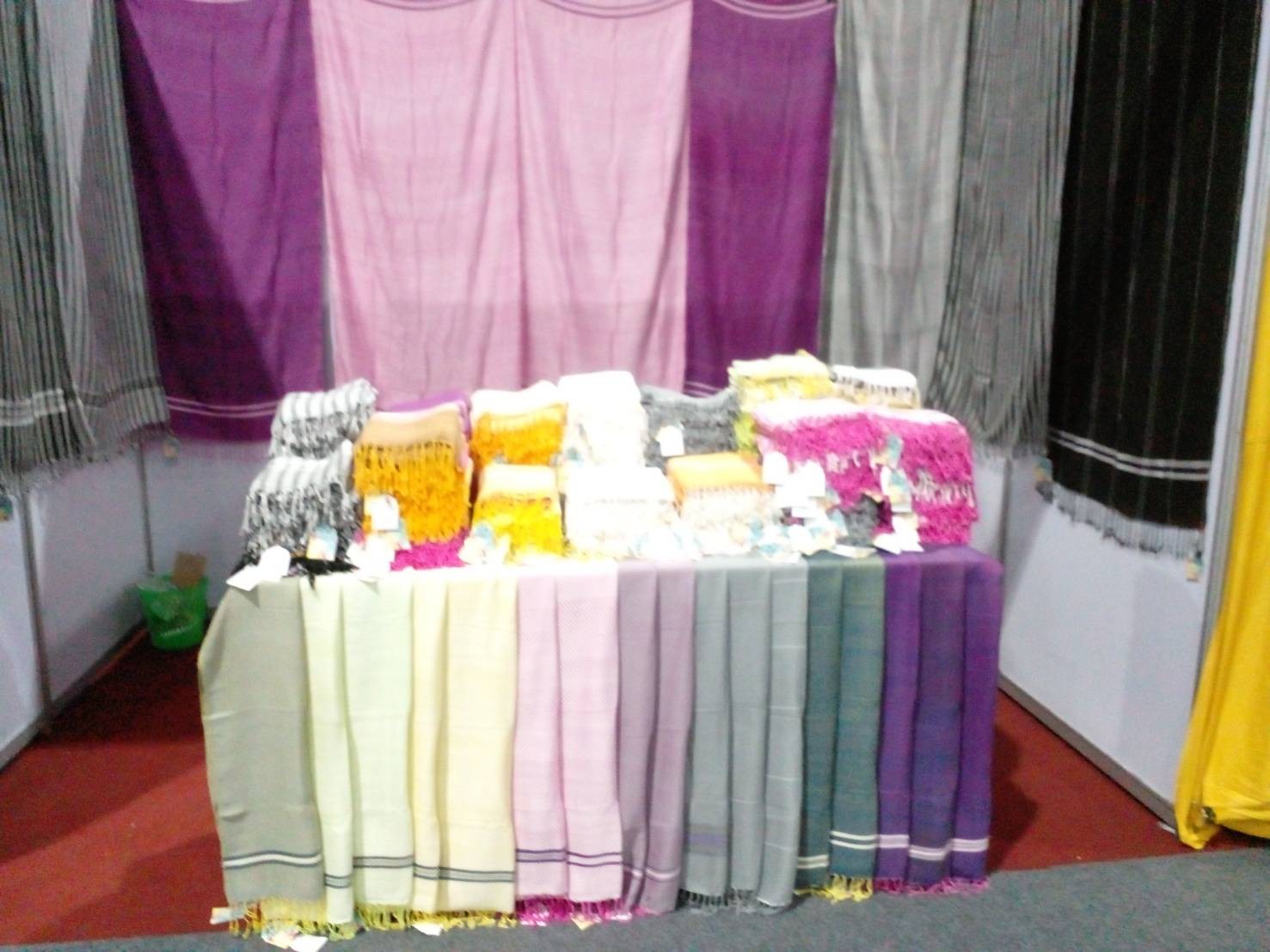 ผ้าพันคอฝ้ายทอมือ