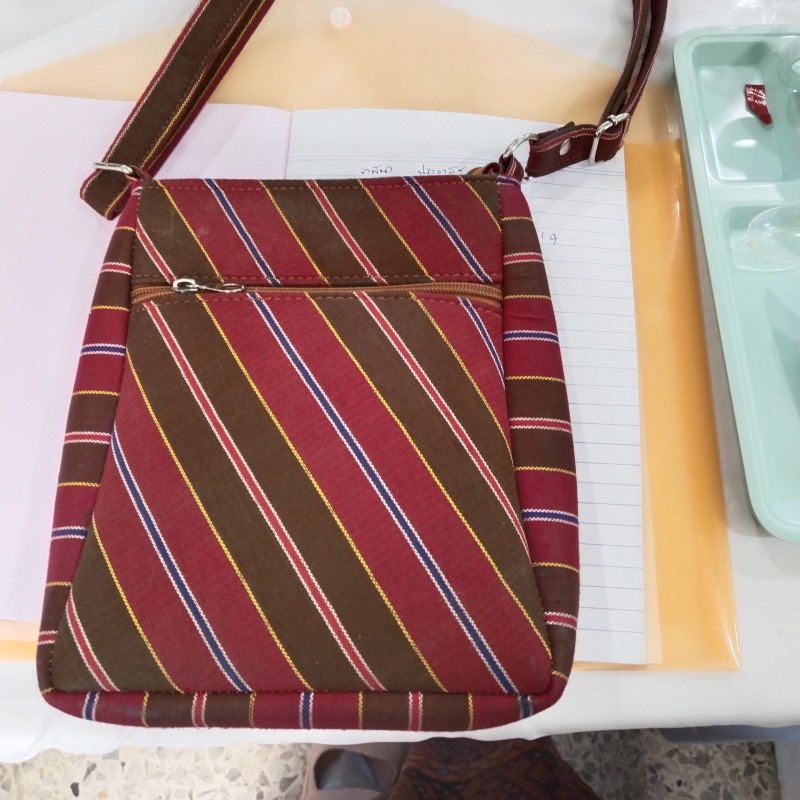 กระเป๋าผ้าฃาวม้า ผ้าใหม