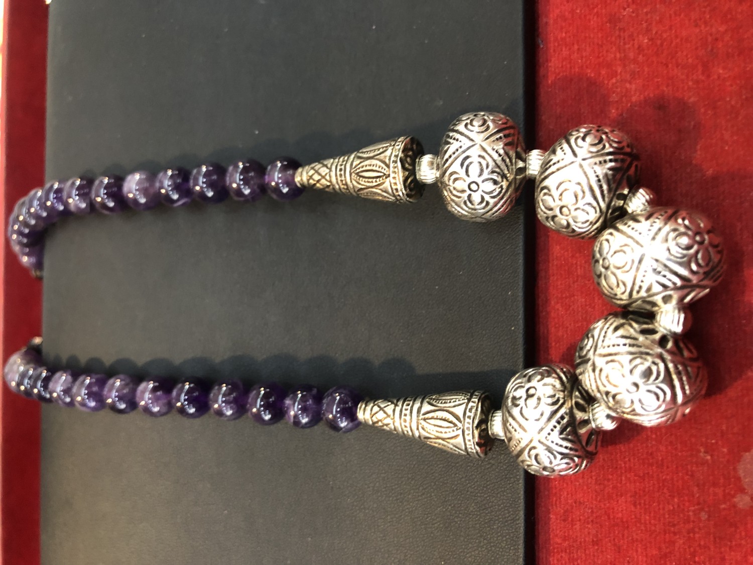 สร้อยคอ หิน อเมทิส คั่นเงินปะเกือมสุรินทร์