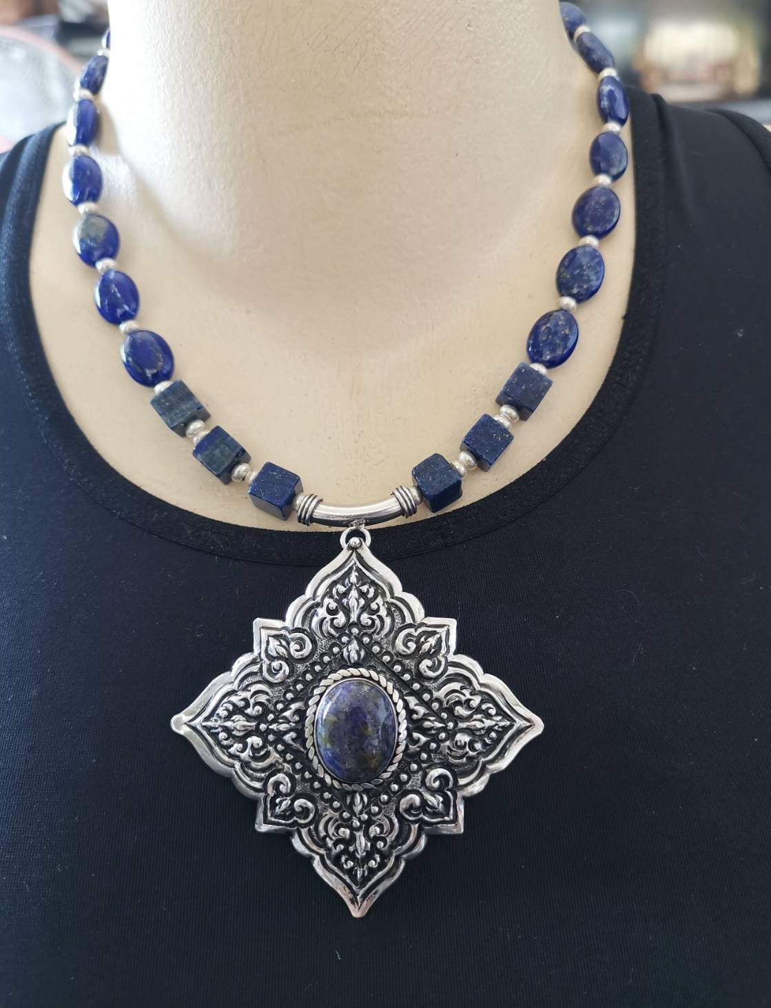 สร้อยสายหินลาพีส​ จี้เงิน