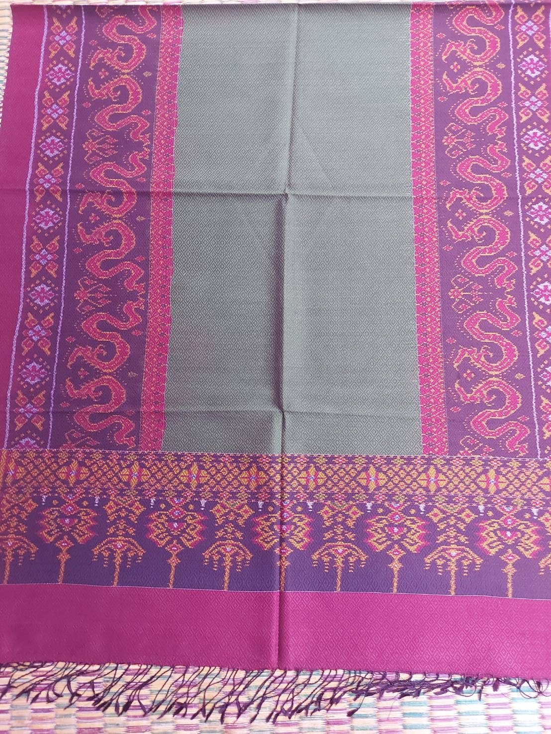 มัดหมี่ลูกแก้ว