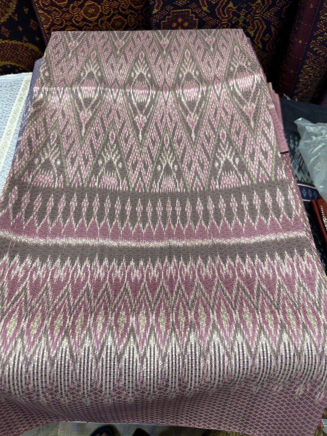 มัดหมี่สีธรรมชาติ