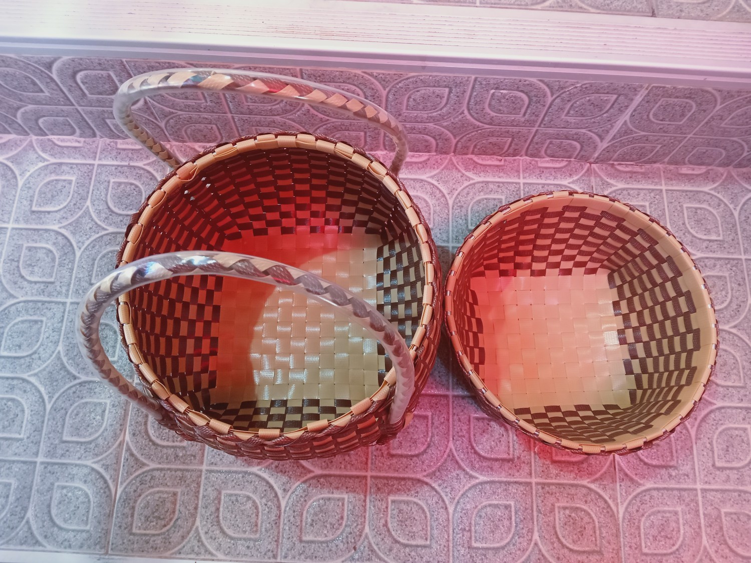 ตะกร้าใส่เงิน ถังเงิน