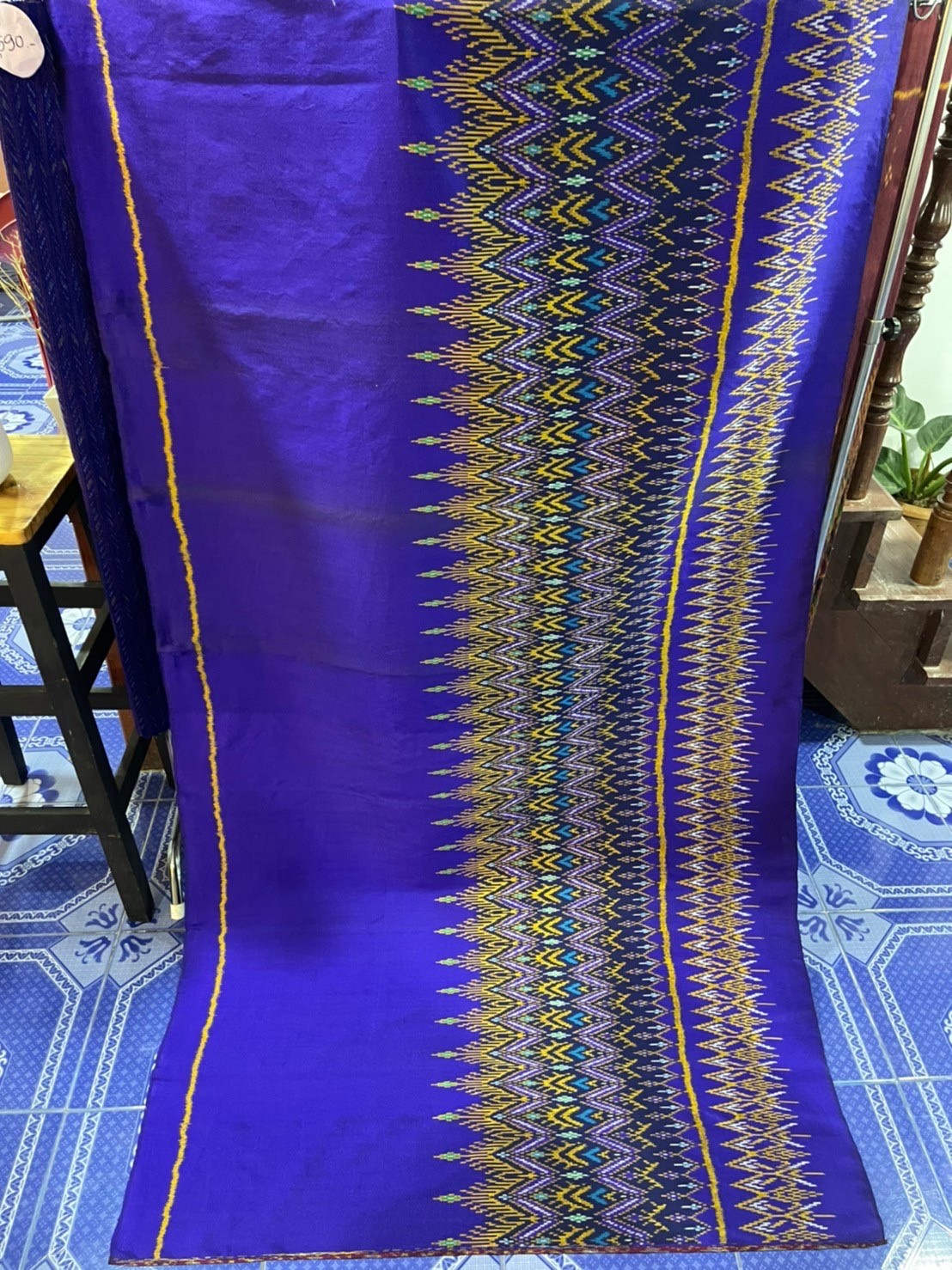 ผ้าไหมมัดหมี่กาบเชิง