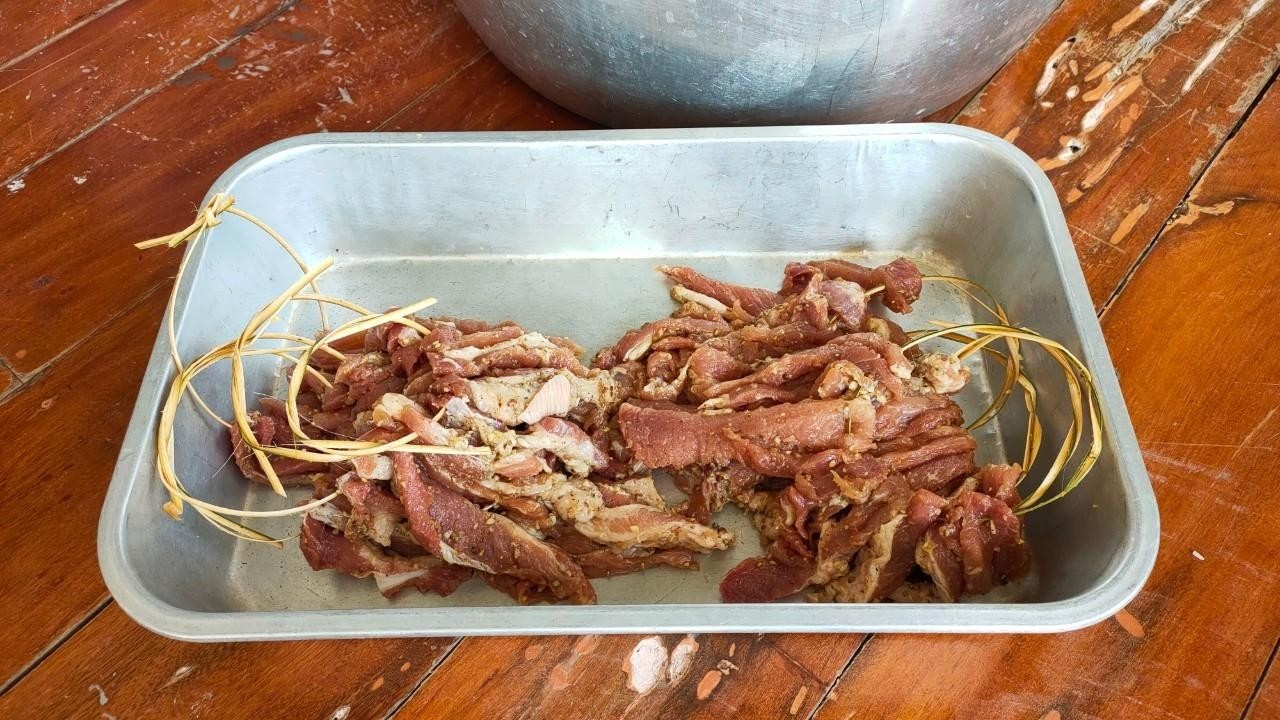 หมูแดดเดียว