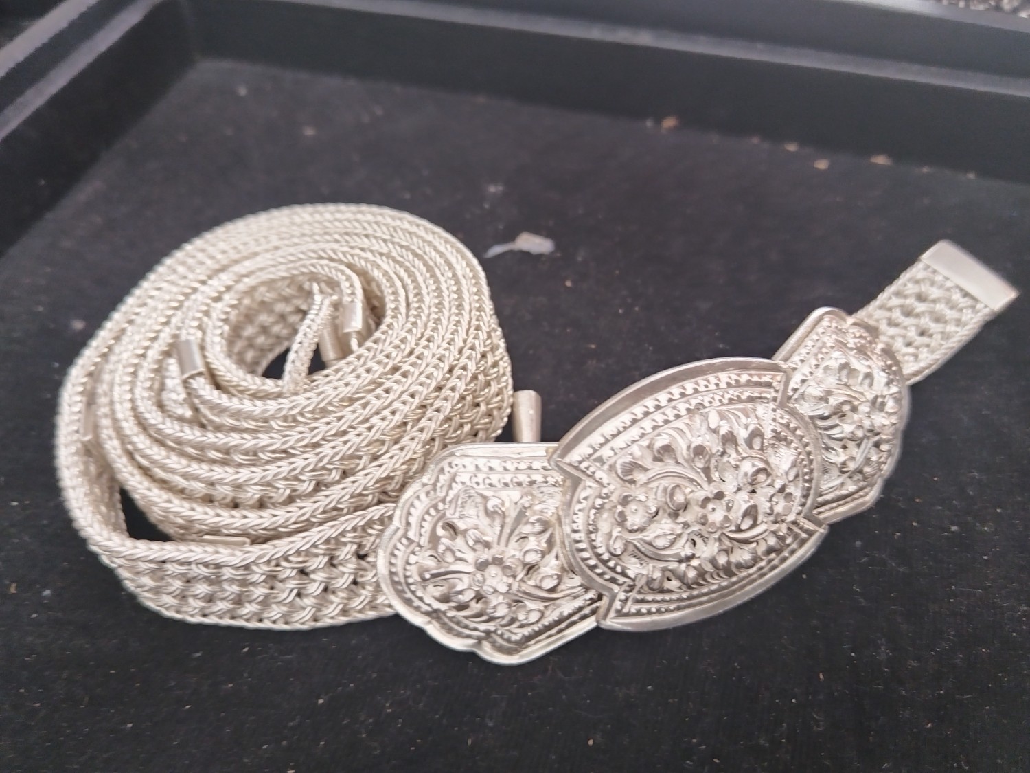 เข็มขัดเงิน