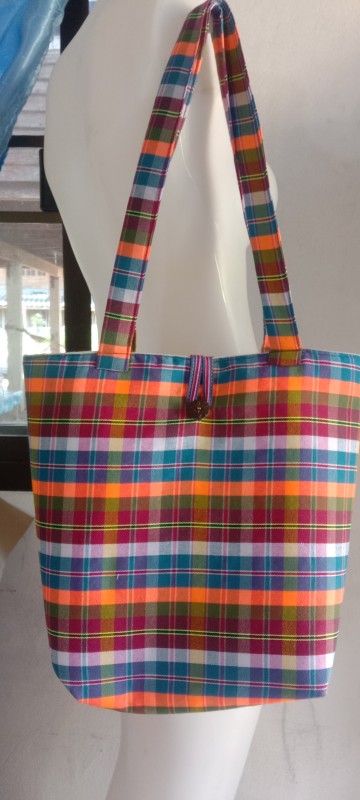 กระเป๋าผ้าขาวม้า