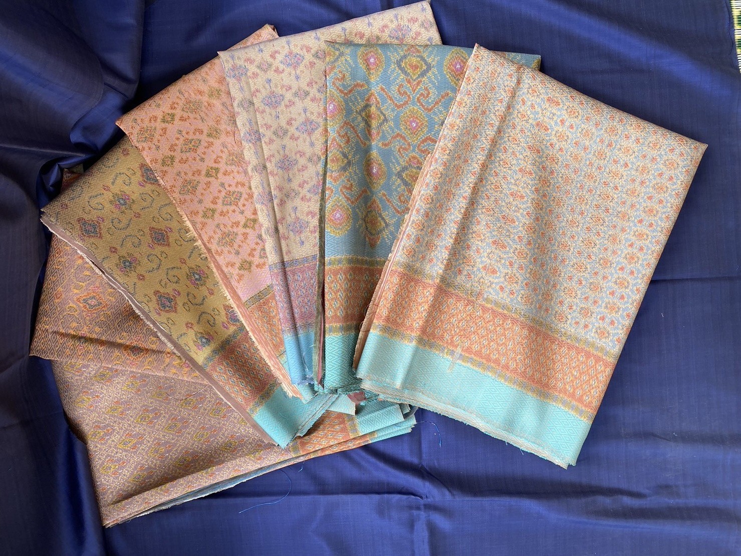 มัดหมี่หน้านาง