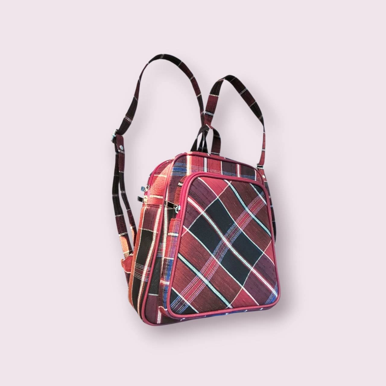 เป้ผ้าไหมบ้านลายสโหร่ง