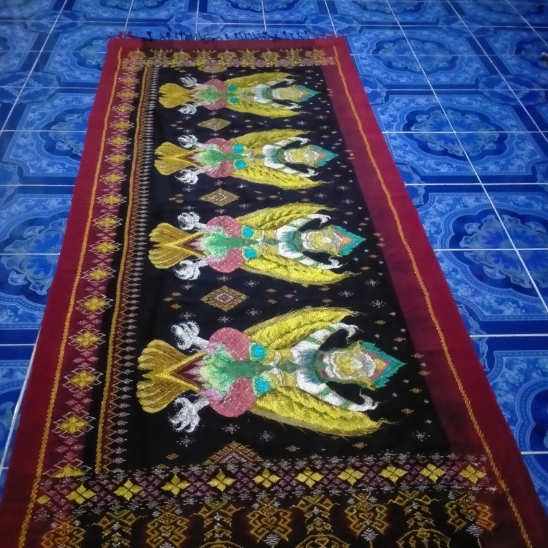 ผ้าไหมมัดหมี่