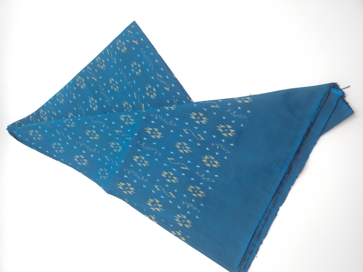 ผ้าไหมมัดหมี่ ลายรัตนบุรี