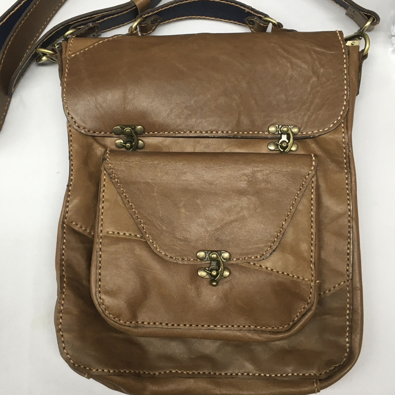 กระเป๋าหนังแท้