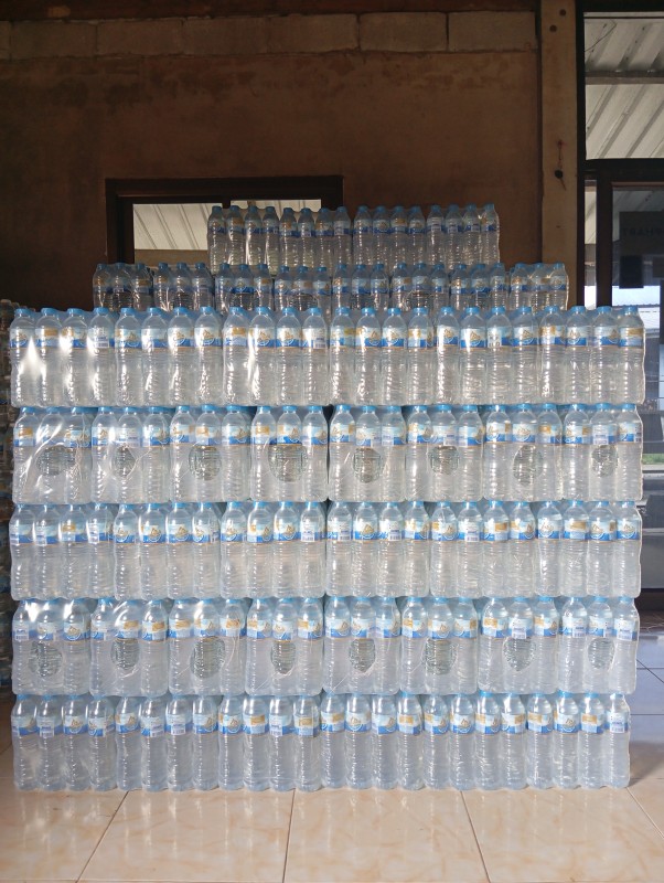 น้ำดื่มประกายแก้ว