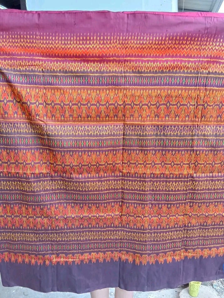 ผ้าไหมมัดหมี่ 3 ตะกอ