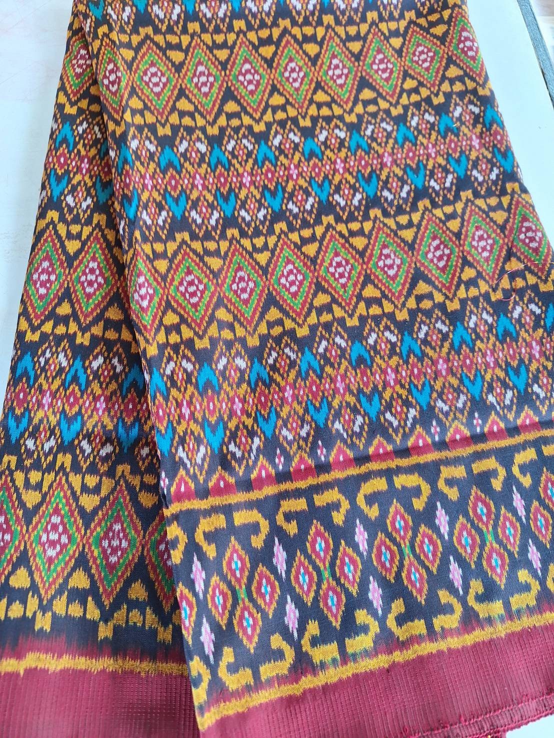 ผ้ามัดหมี่  3 ตะกอ ลาย ธกส