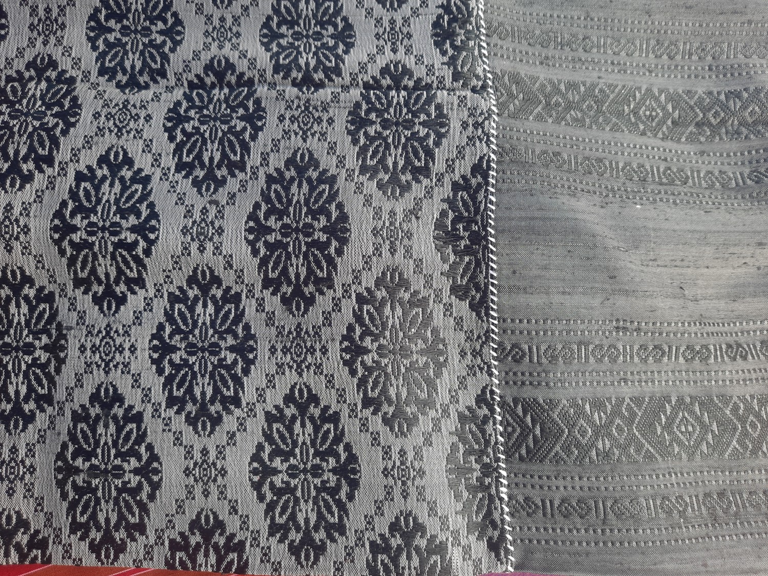 ผ้าไหมแก้วมณี 106 ตะกอ