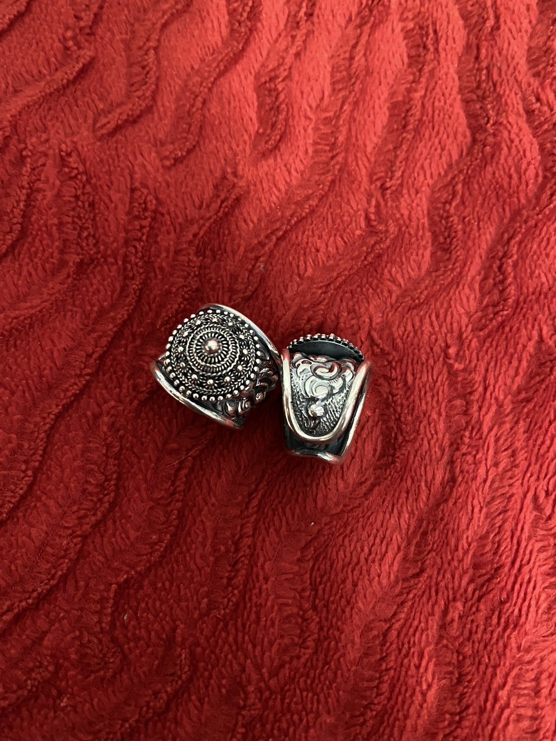 แหวนตอกลายหัวตะเกาลายดอกตั้งโอ๋