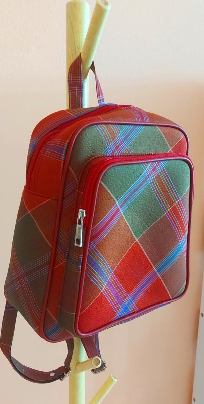 เป้ผ้าไหมลายสโหร่ง