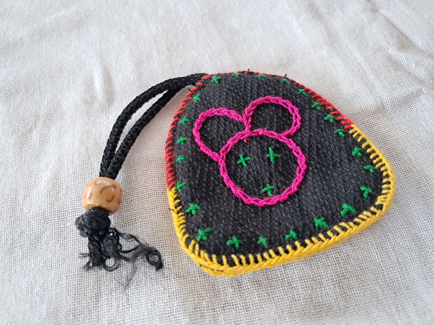 พวงกุญแจผ้าแพร ลายหน้าหนู (คละสี)