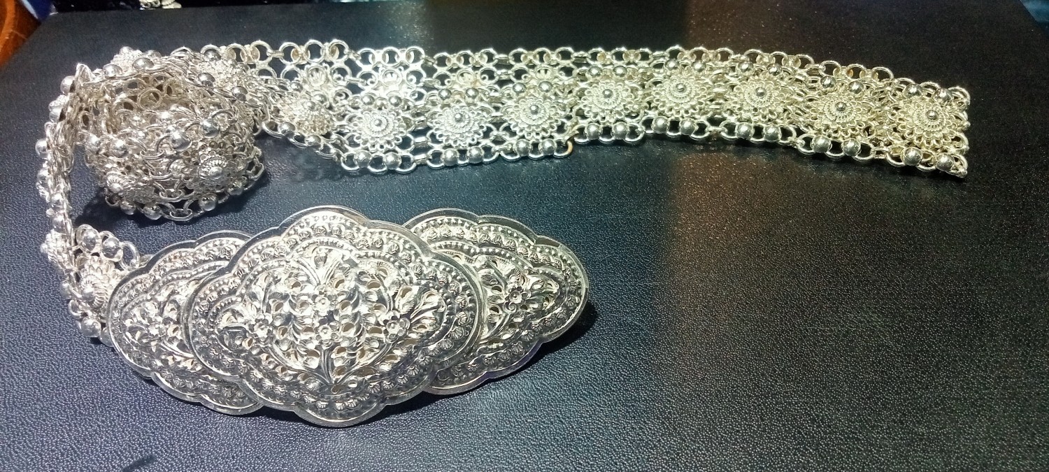 เข็มขัดเงินลายโบราณ