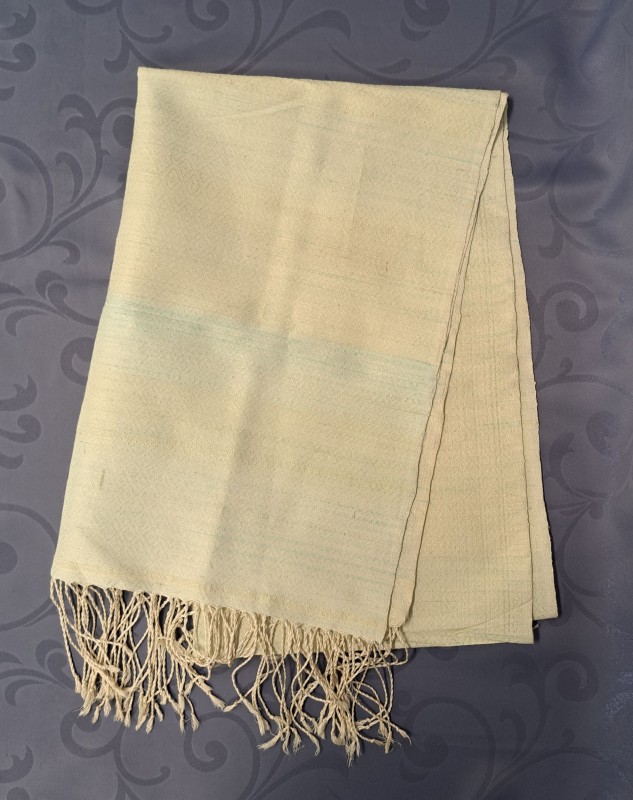 ผ้าคลุมไหล่ ไหมบ้าน  ขนาด 60*200 cm. ยกดอกลูกแก้ว  สีไข่