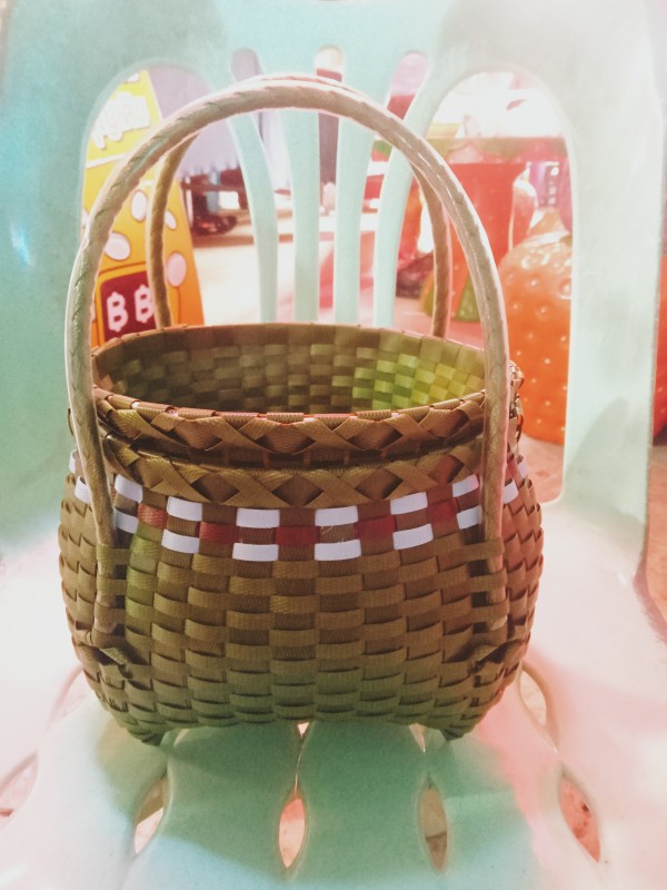 ตะกร้าใส่เงิน ถังเงิน