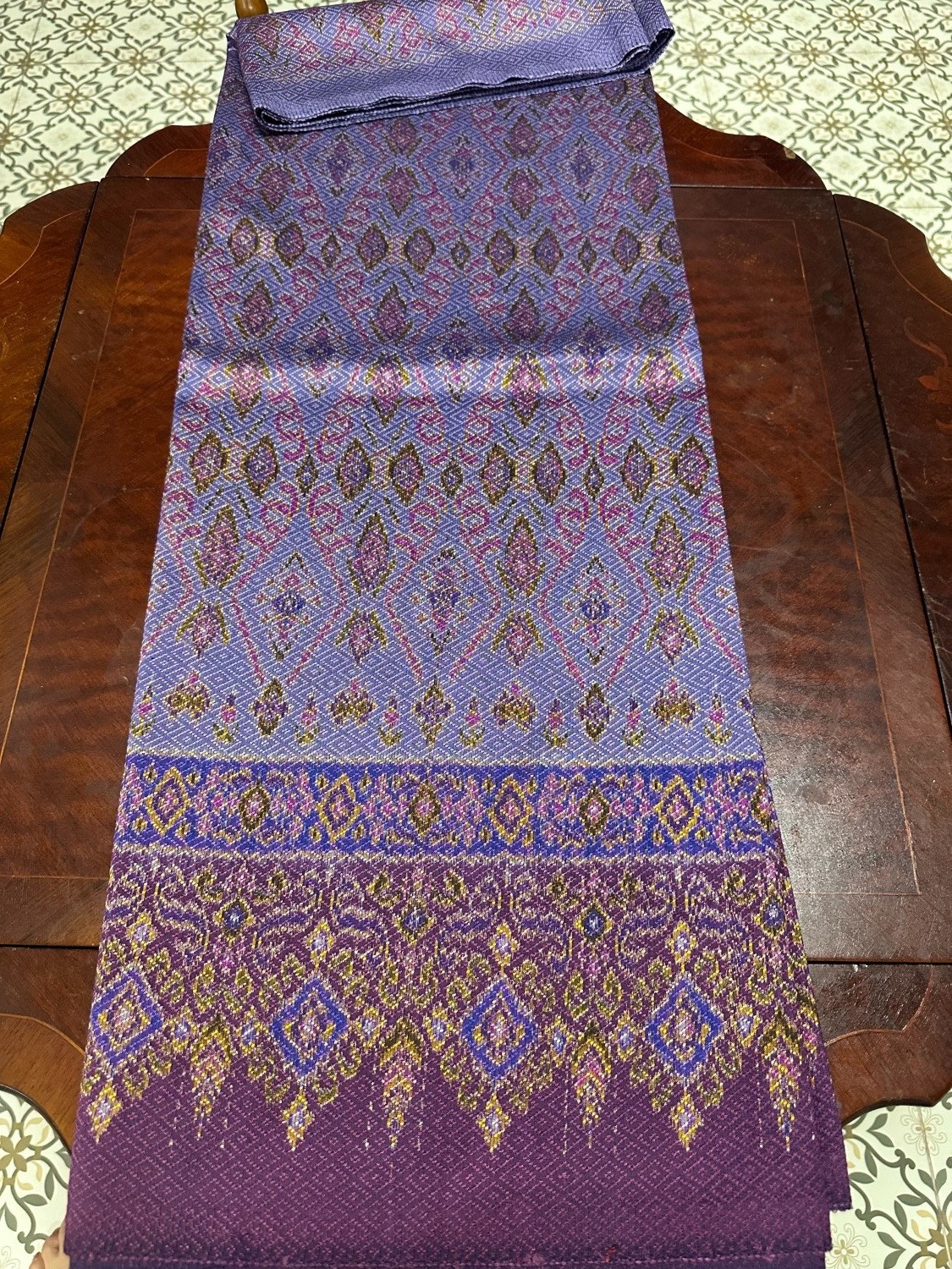 ผ้าไหมมัดหมี่ลูกแก้วพิเศษ