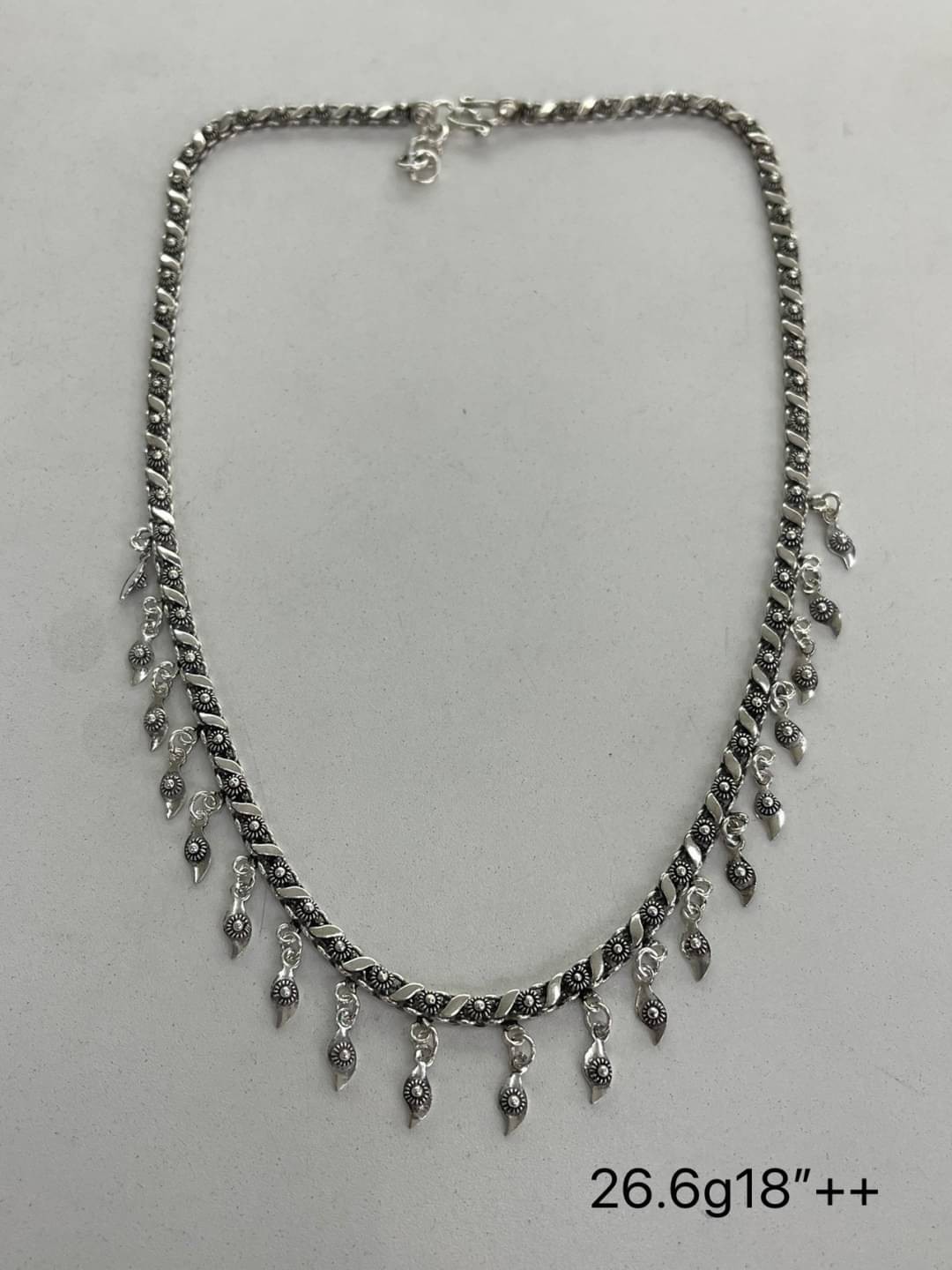 สร้อยเงินลายเอกพิกุล