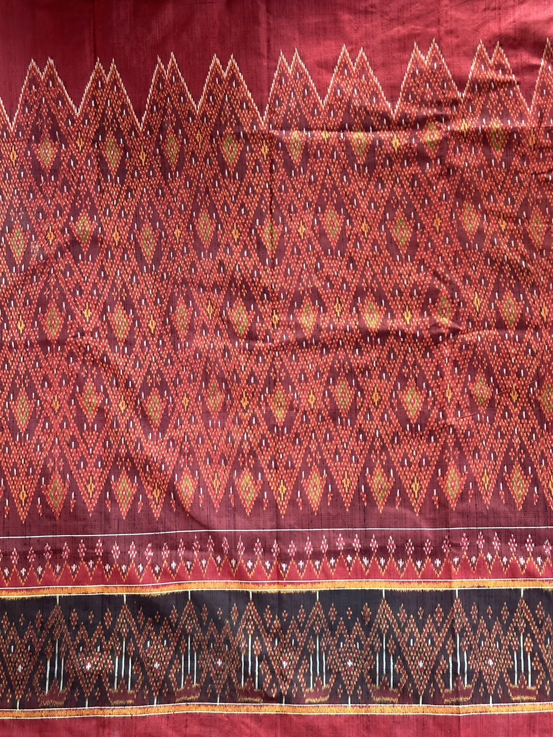 ผ้าไหมโฮลกูยขอวิจิต