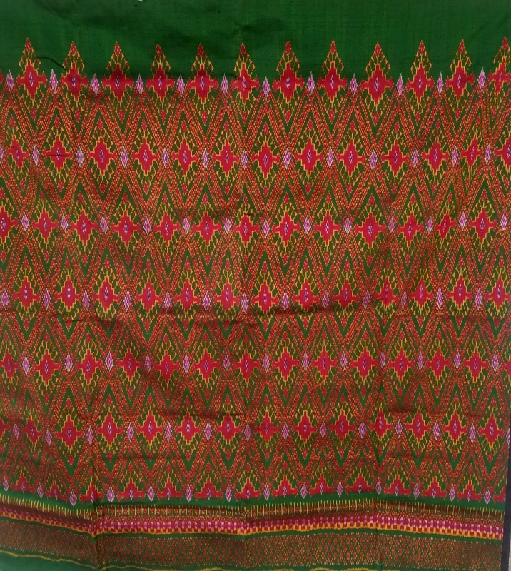 ผ้ามัดไหมลายขอแมงมุม